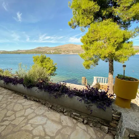 شقة Seaview & Beachfront Jakov