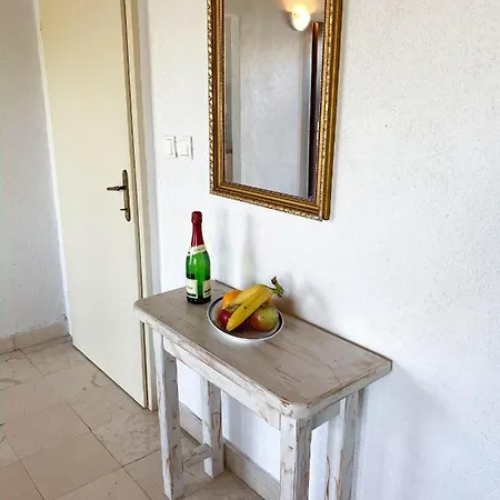 Seaview & Beachfront Jakov
